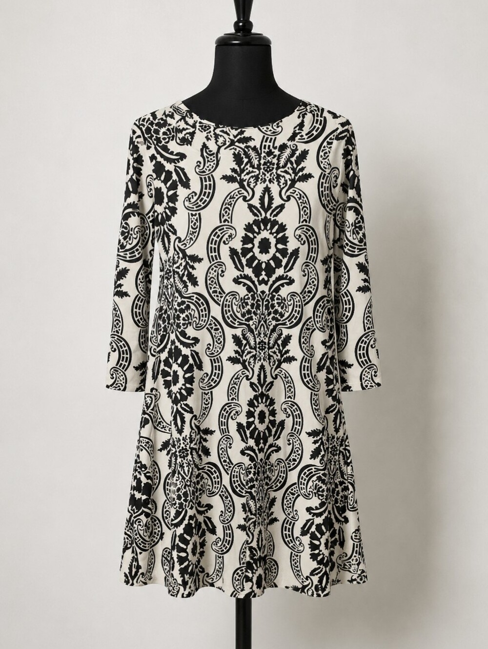 BELLAMIE PAISLEY PRINT SHIFT DRESS.